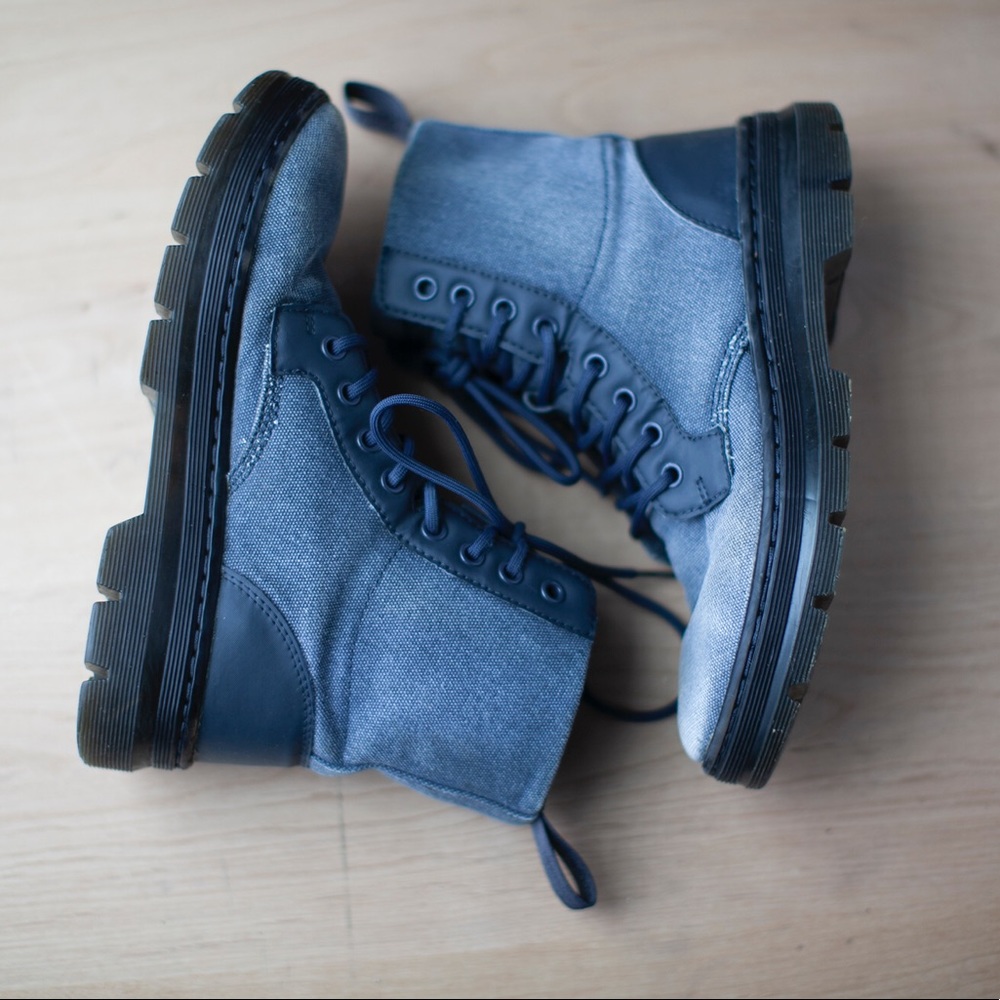 Retro unisex Dr Martens size 7.5 women’s and men 6